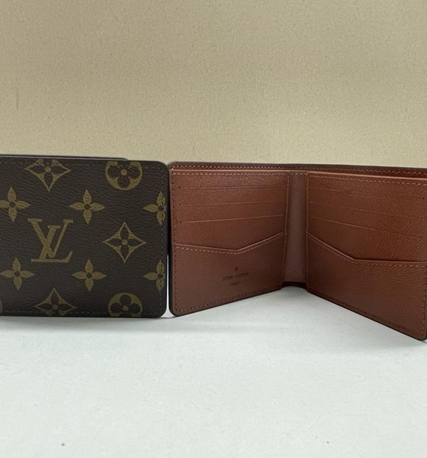 Multiple Wallet