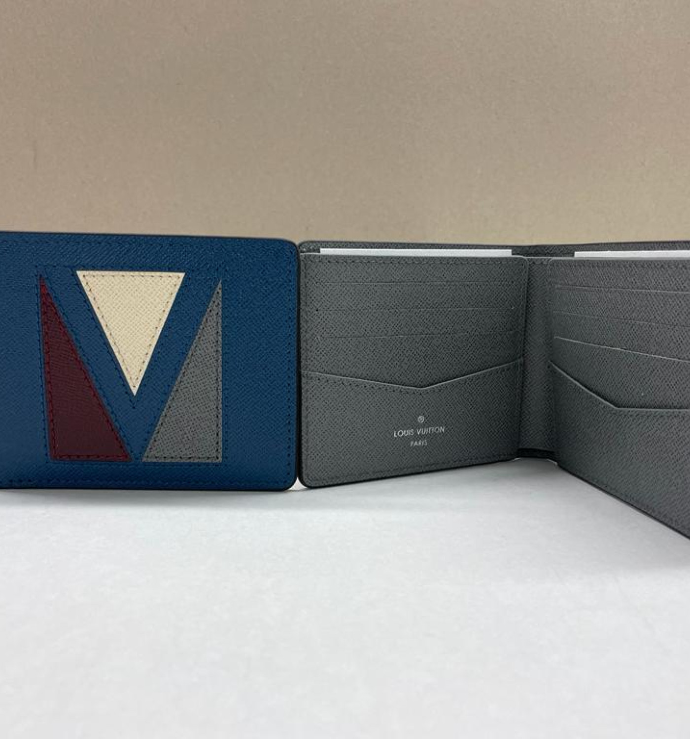 Multiple Wallet