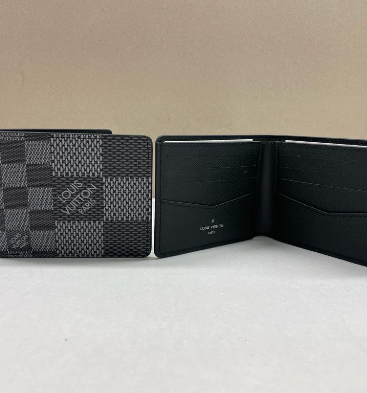 Multiple Wallet