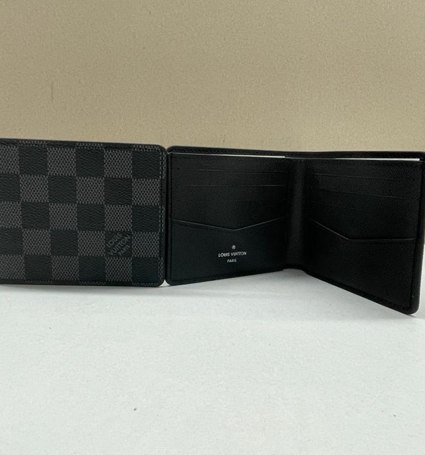 Multiple Wallet