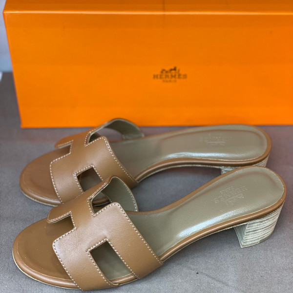 Oasis Sandal