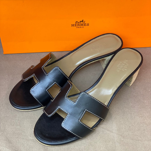 Oasis Sandal