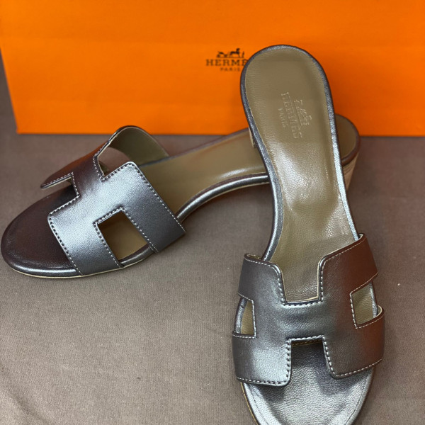 Oasis Sandal