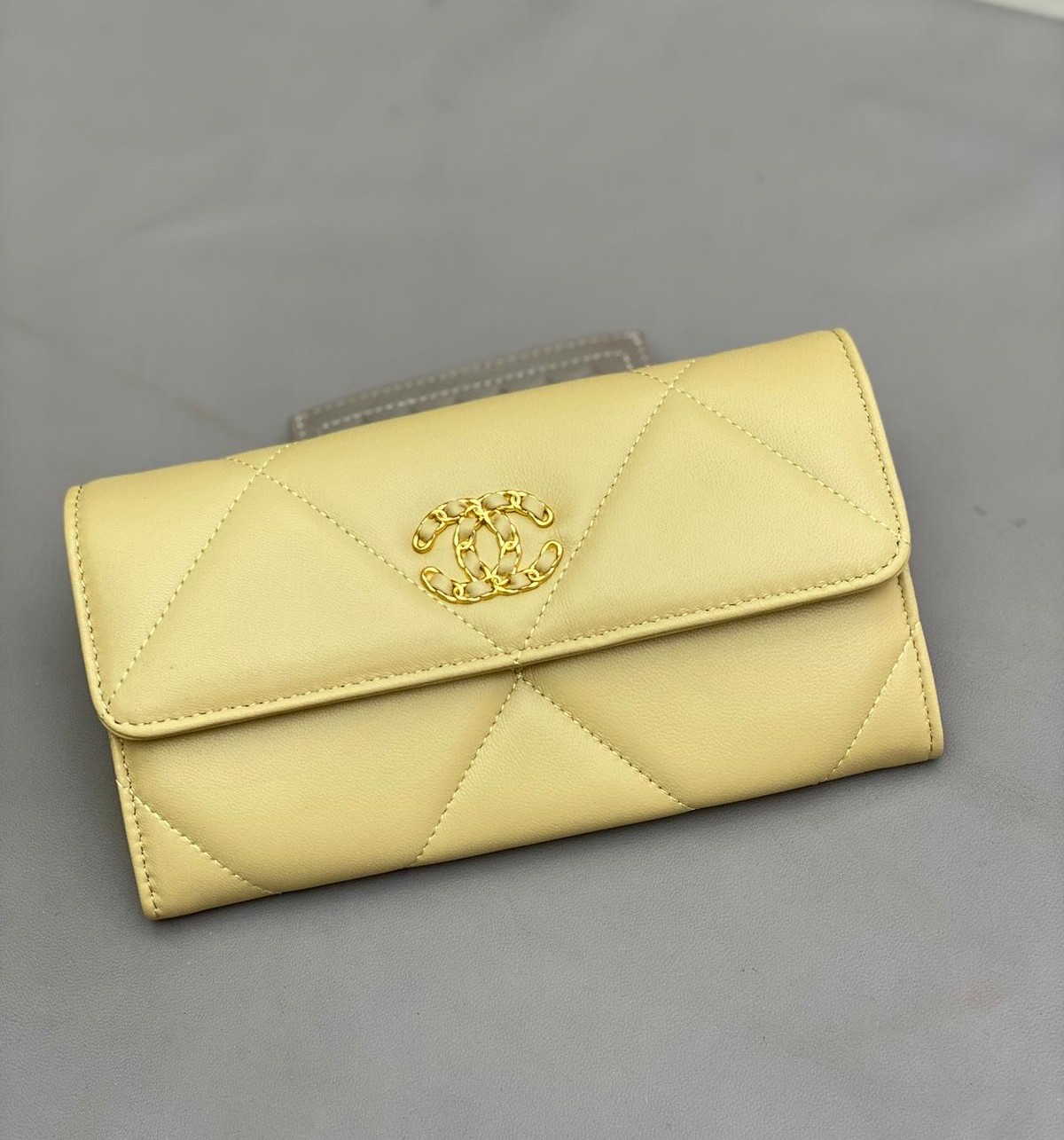 Chanel 19 Wallet