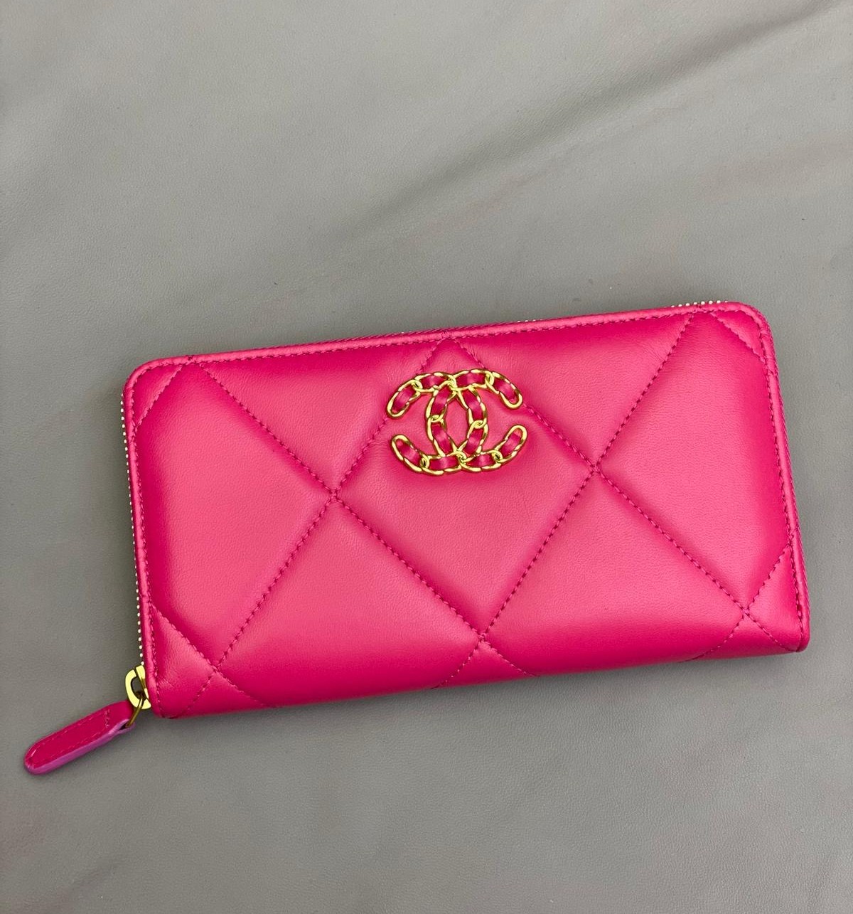 Chanel 19 Zip Wallet