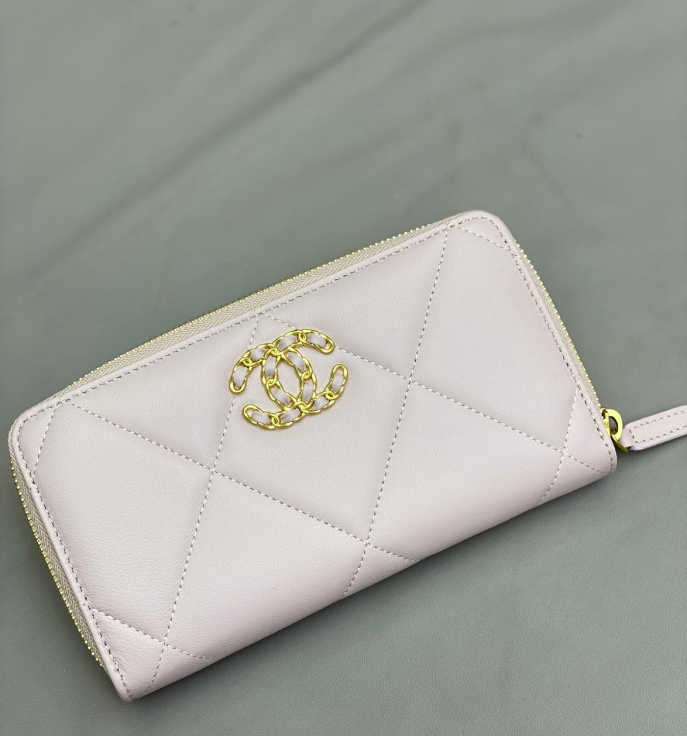 Chanel 19 Zip Wallet