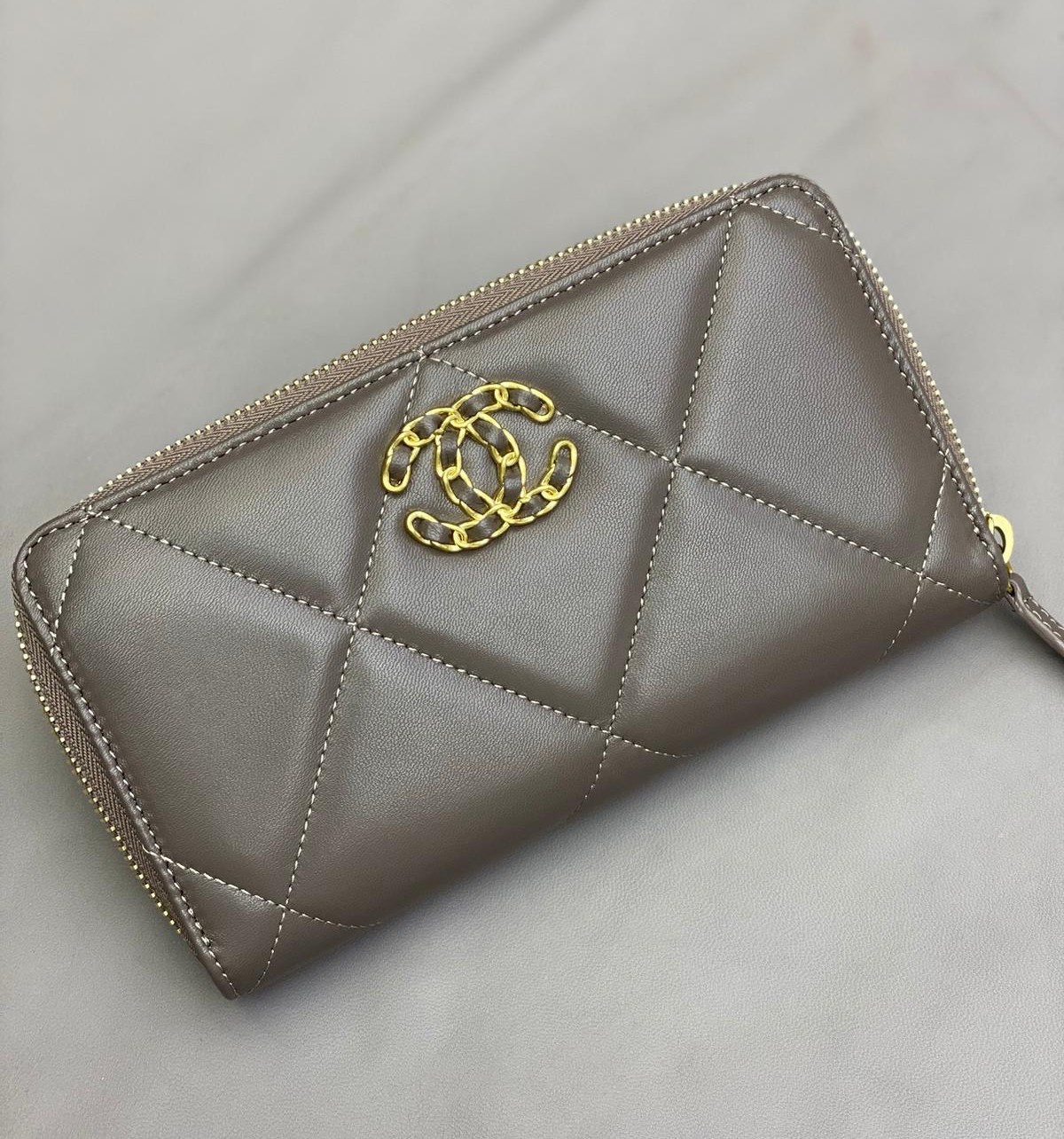 Chanel 19 Zip Wallet