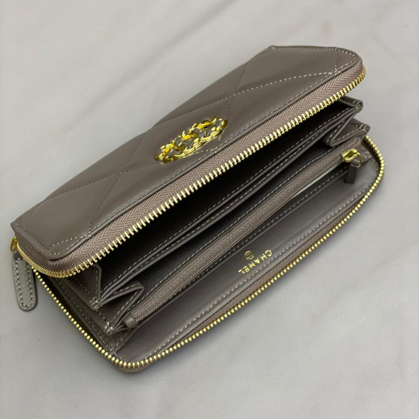 Chanel 19 Zip Wallet