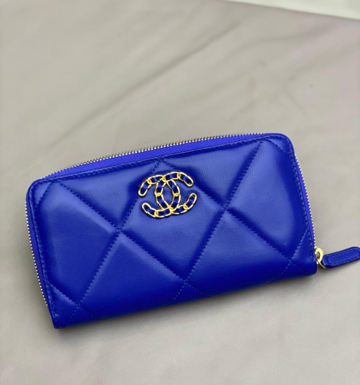 Chanel 19 Zip Wallet