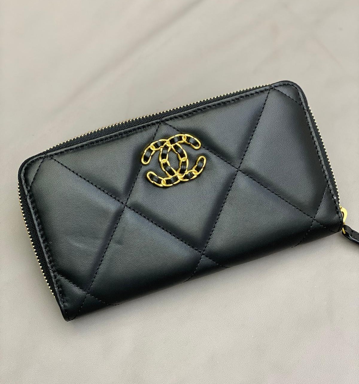 Chanel 19 Zip Wallet