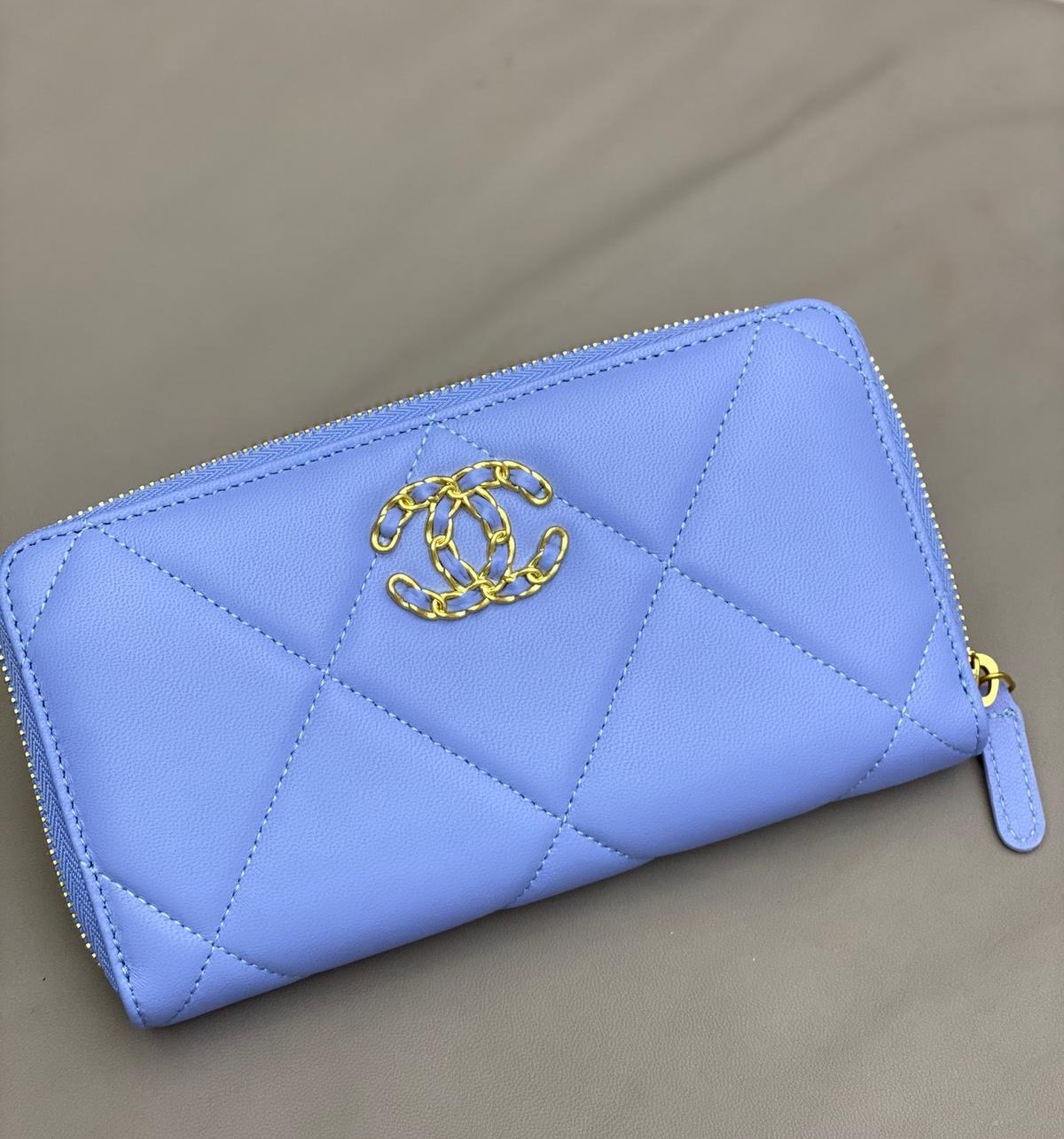 Chanel 19 Zip Wallet