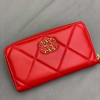 Chanel 19 Zip Wallet