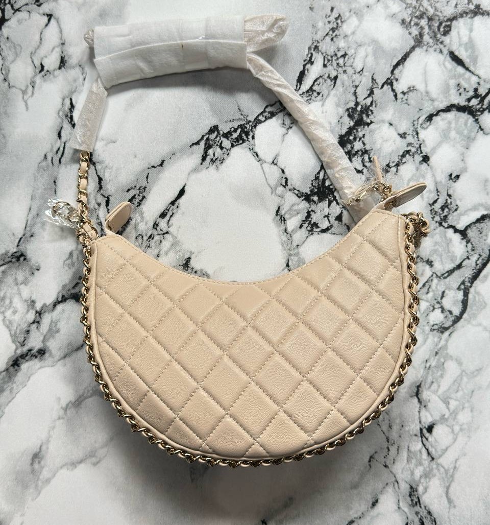 23P Crescent Moon Hobo