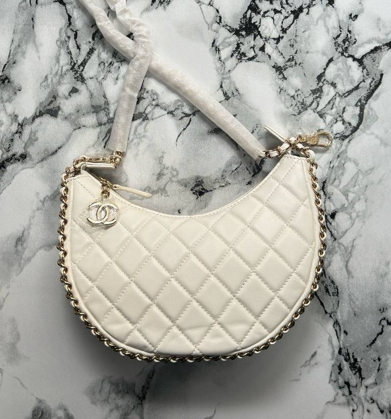 23P Crescent Moon Hobo