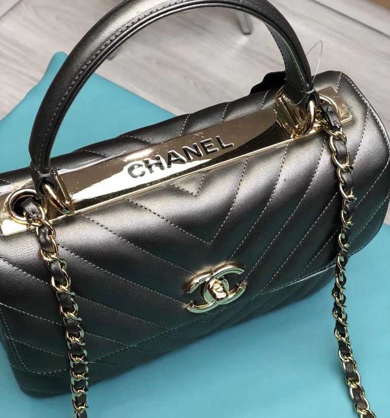 Trendy CC Small (Chevron)