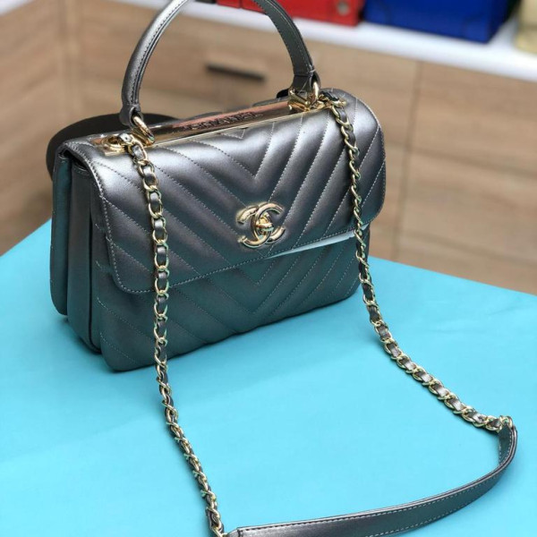 Trendy CC Small (Chevron)