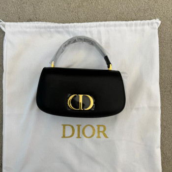 Small 30 Montaigne Avenue