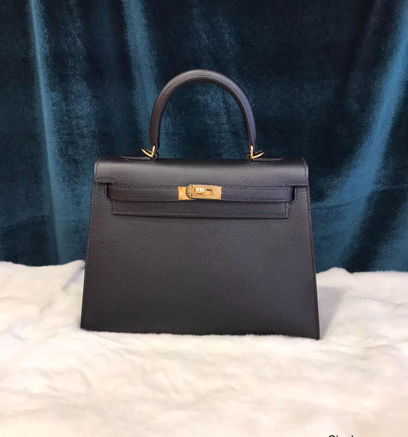 Kelly 25 (Handstitch)