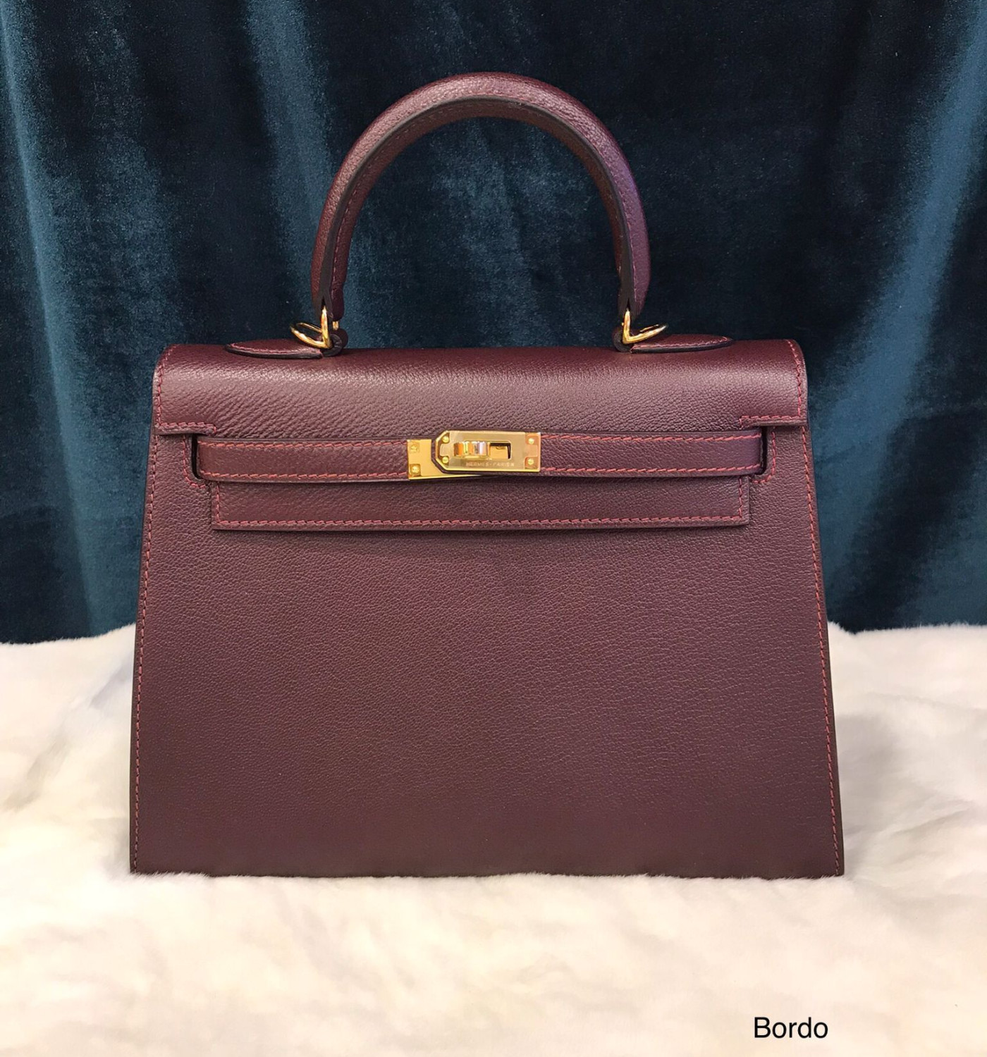 Kelly 25 (Handstitch)